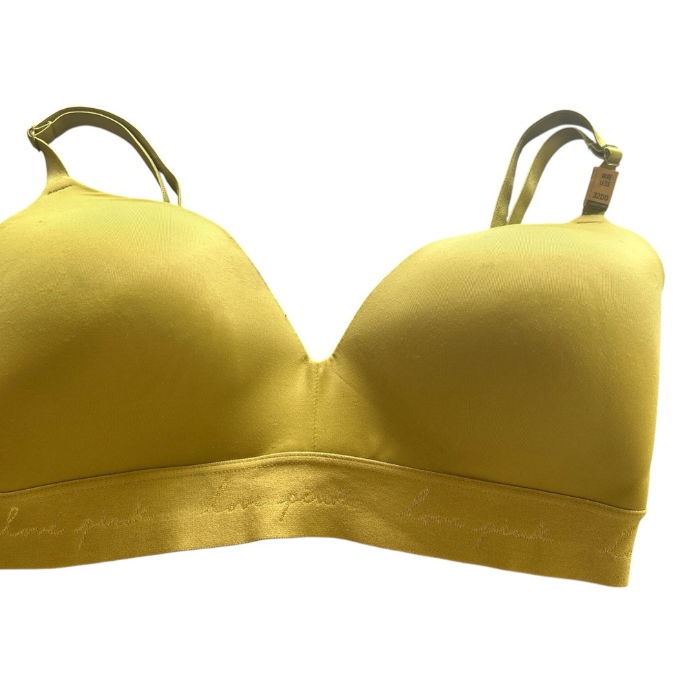Victoria's Secret PINK Wear Everywhere Collection wireless push-up bra in 32 DD